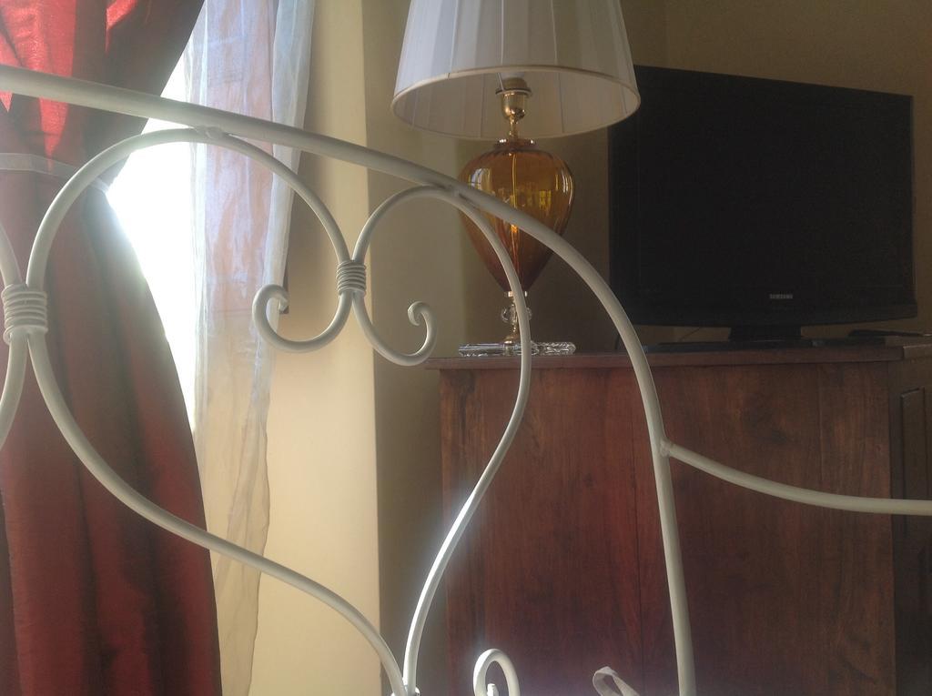 B&B La Dimora スルモナ 部屋 写真